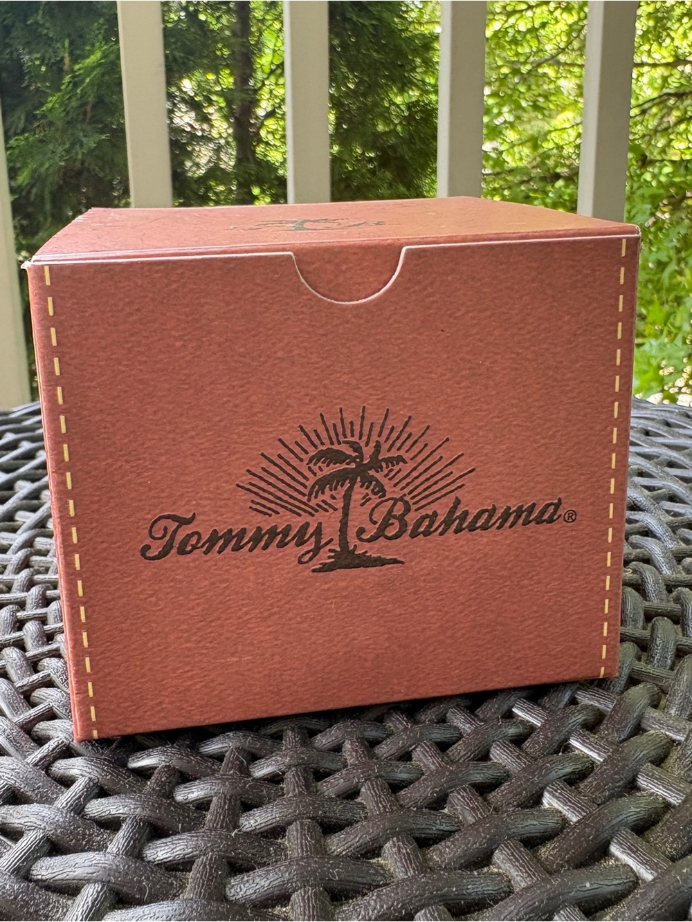 NIB Tommy Bahama Palm TB1000 Men’s Wrist Watch - Picture 10 of 12
